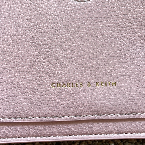 Charles & Keith Pink Wristlet - Picture 3 of 6